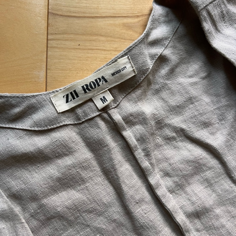Cream V-Neck Wrap Top with Tie Details - Picture 5 of 8